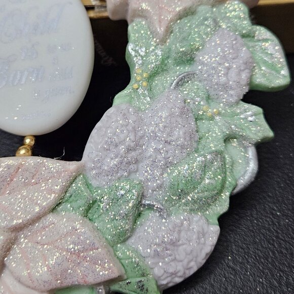 Roman, Inc. #85529 Child Is Born TB Glittery Wreath - Picture 12 of 16